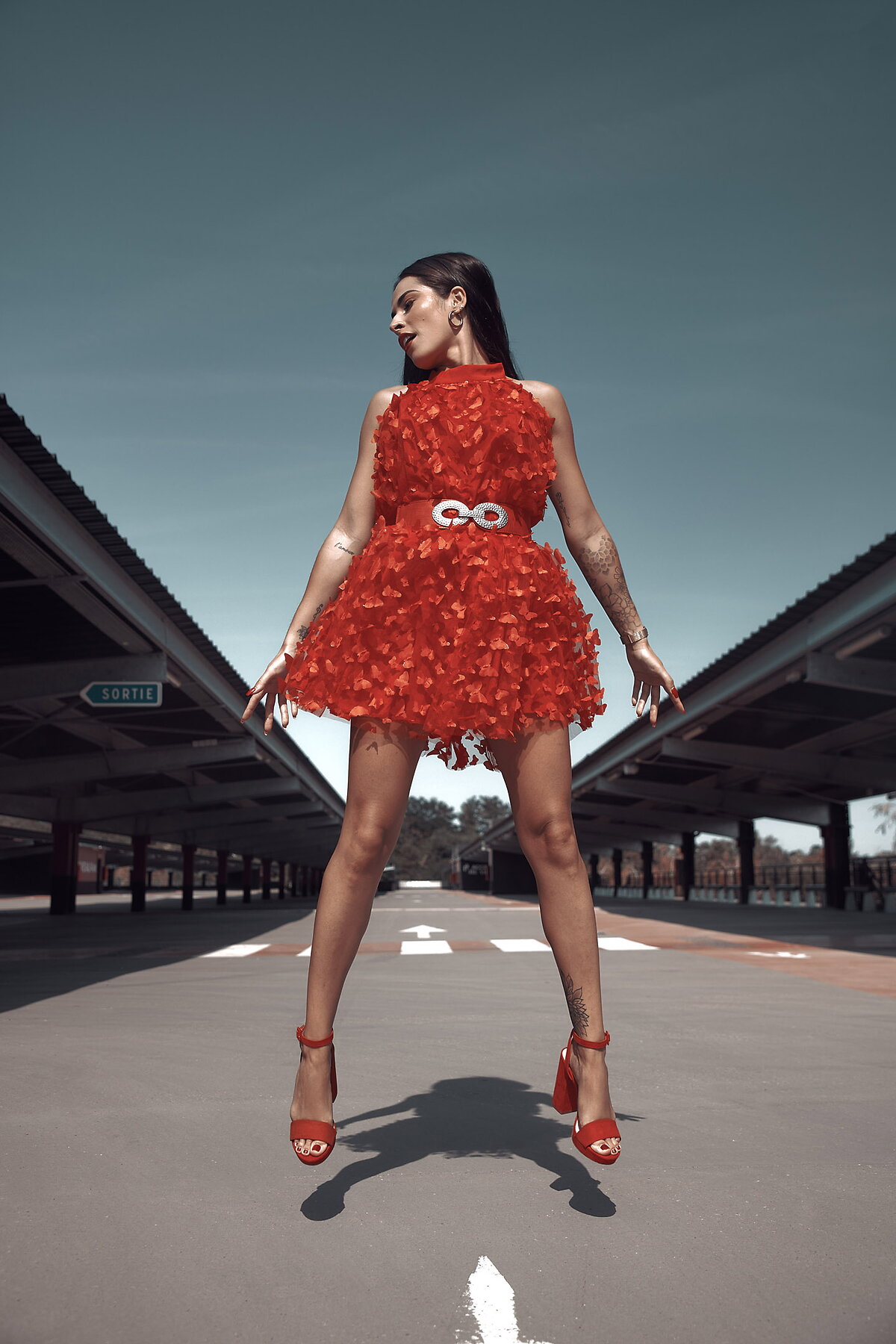Laurie Red — photo 1