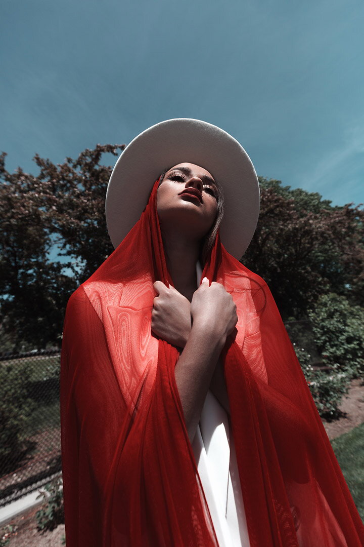 Larissa — photo 2