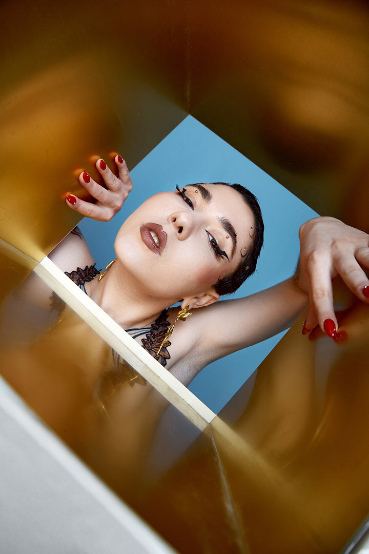Golden — photo 8